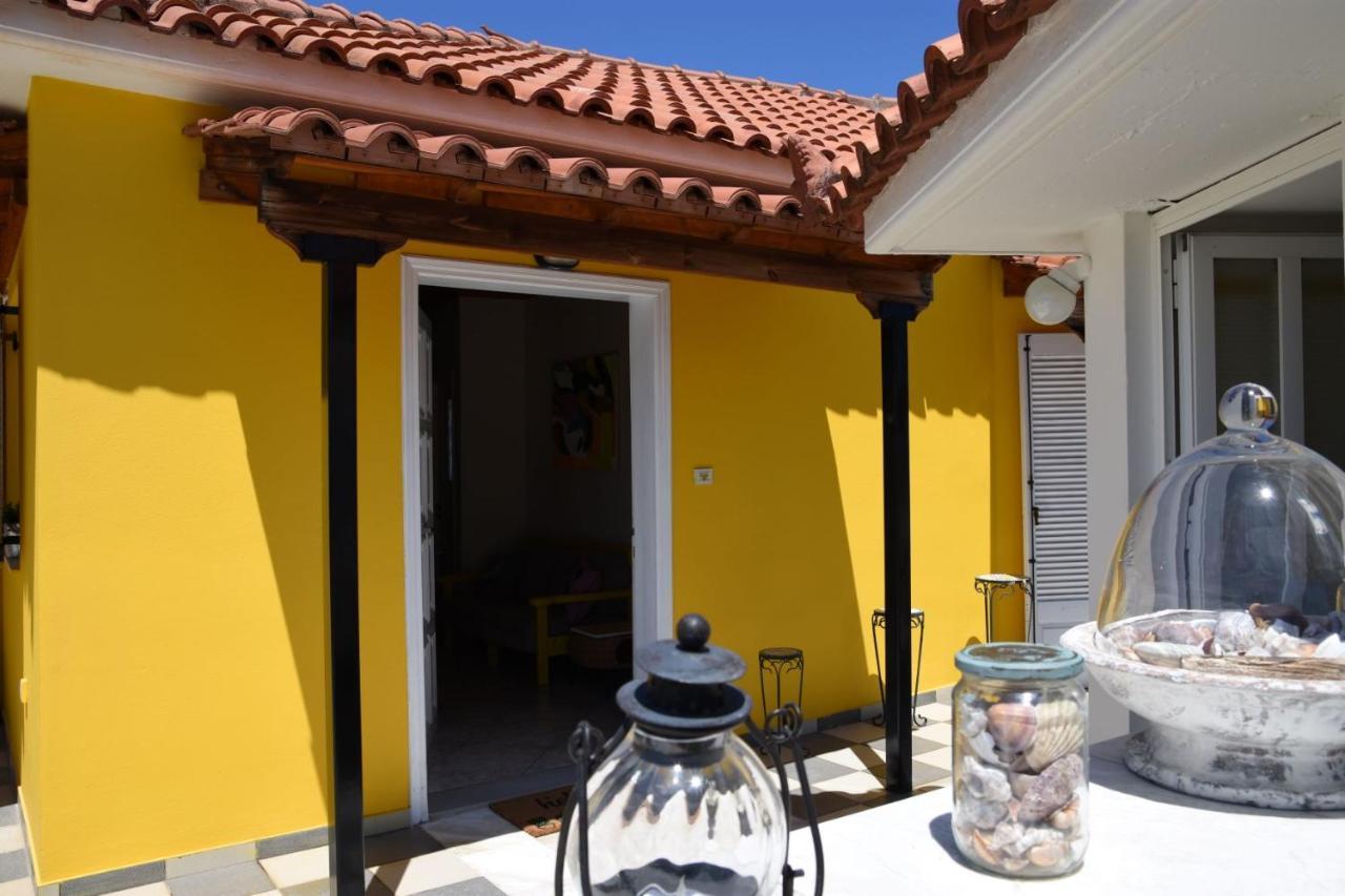 The Yellow Art Home Kalamata Exterior foto